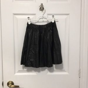 Pleated black skirt